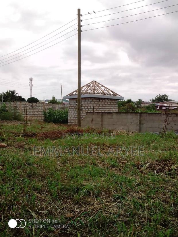 One Plot of Land With Self Contain for Sale · Photo 4