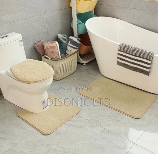 3 Sets Washroom Mats · Photo 5