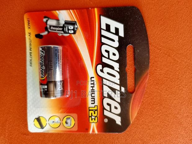 Energizer Cr123a Lithium 3V Battery · Photo 2