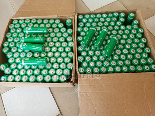 3.7v 18650 Lithium Batteries · Photo 4