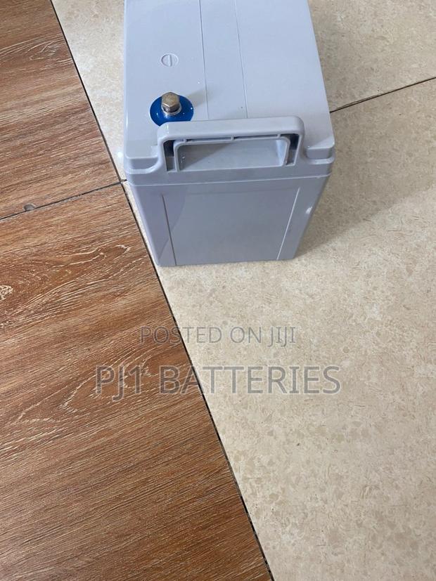 12V 100ah Deep Cycle Sealed Solar Battery · Photo 2