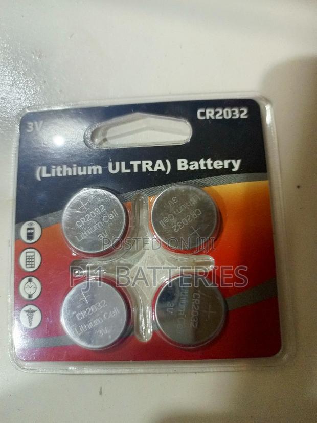 C Mos Battery 2032 · Photo 2
