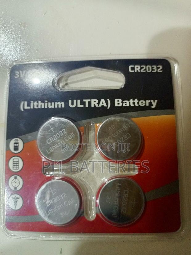 C Mos Battery 2032 · Photo 4