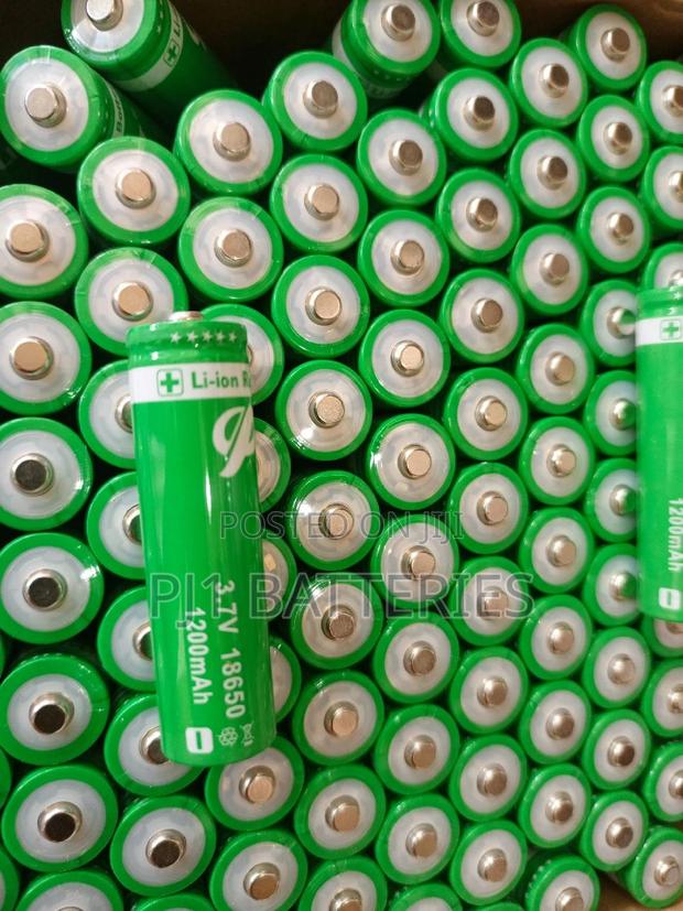 3.7v 18650 Lithium Batteries · Photo 1