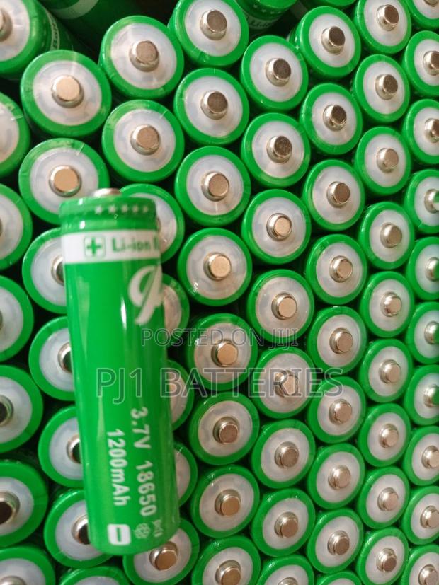3.7v 18650 Lithium Batteries · Photo 2