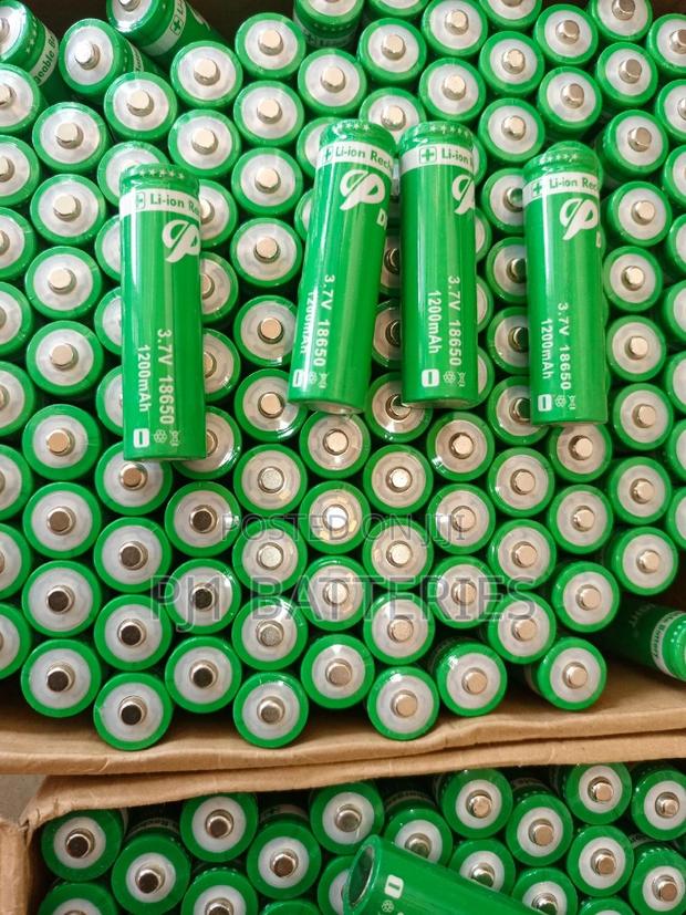 3.7v 18650 Lithium Batteries · Photo 3