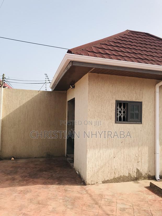 Original Rain Gutters and Pipes for Free Delivery · Photo 3