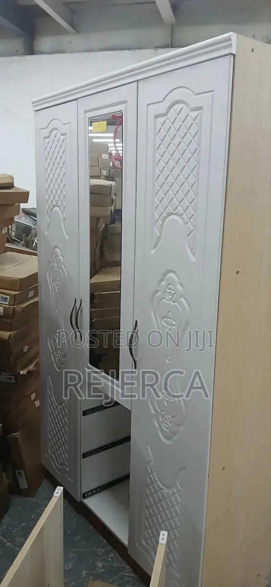 3in1 Wardrobe · Photo 1