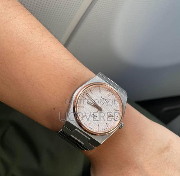 Tissot One Pin Battery Watch · Photo 1