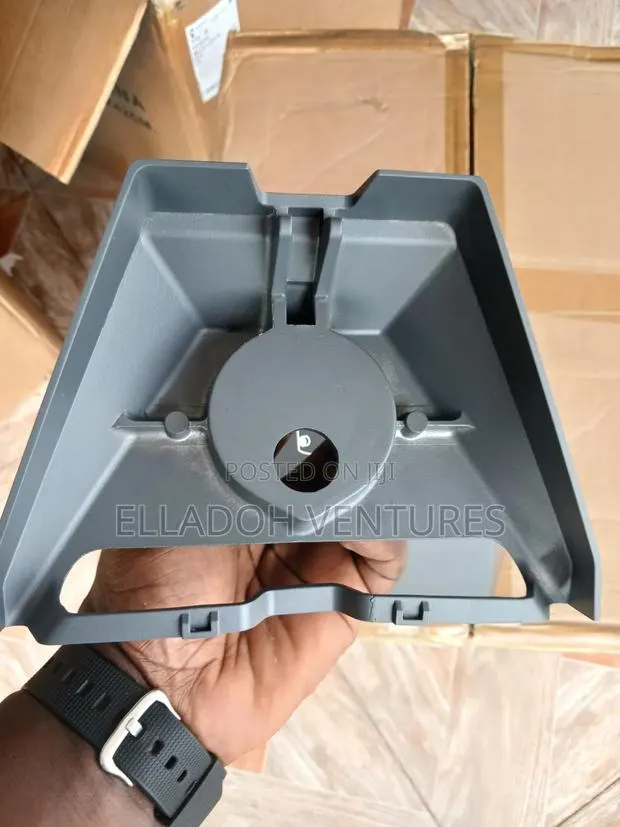 Metal Starlink Gen 3 Mount Adapter · Photo 1