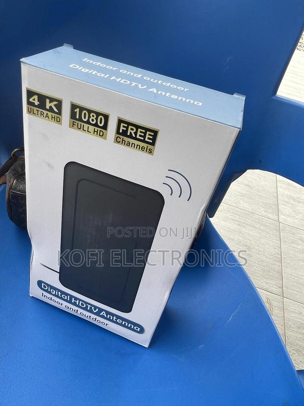 Outdoor <>Indoor Digital TV Antenna With Built-in Amplifier · Photo 1