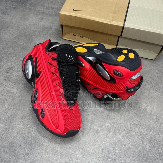 Nike Nocta Crimsom Glide · Photo 1