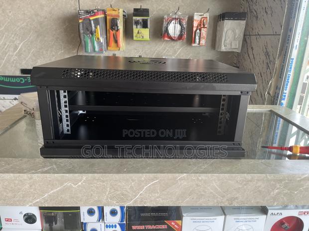 4u Network Rack or Cabinet 530x240x450 Side Open With Tray Ak Power · Photo 2