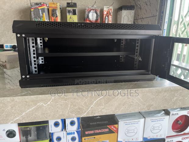 4u Network Rack or Cabinet 530x240x450 Side Open With Tray Ak Power · Photo 1