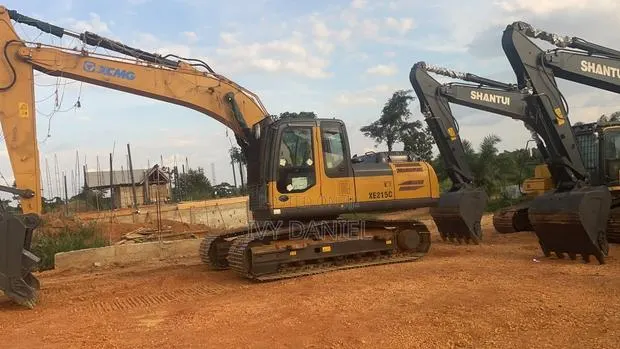 Excavators · Photo 1