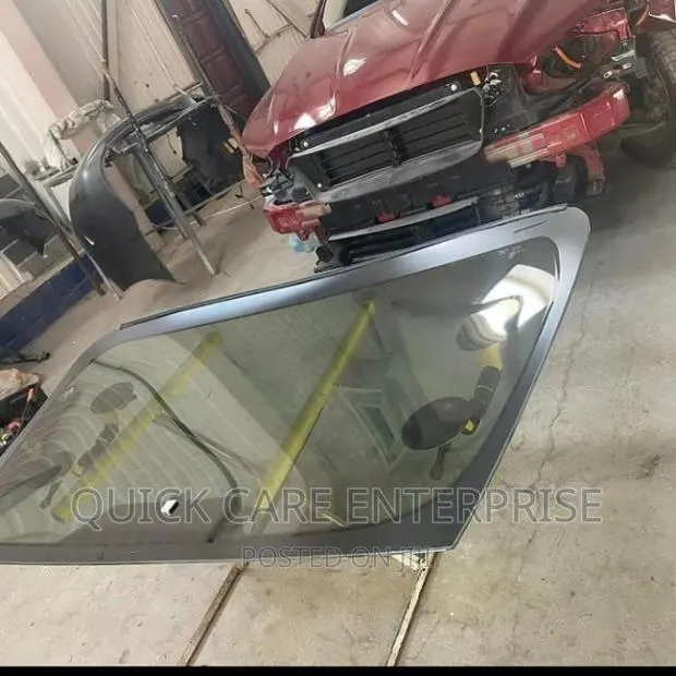 Lexus Rx 350, NX 300 Auto Glass · Photo 1