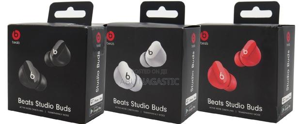 Beats Studio Buds · Photo 1