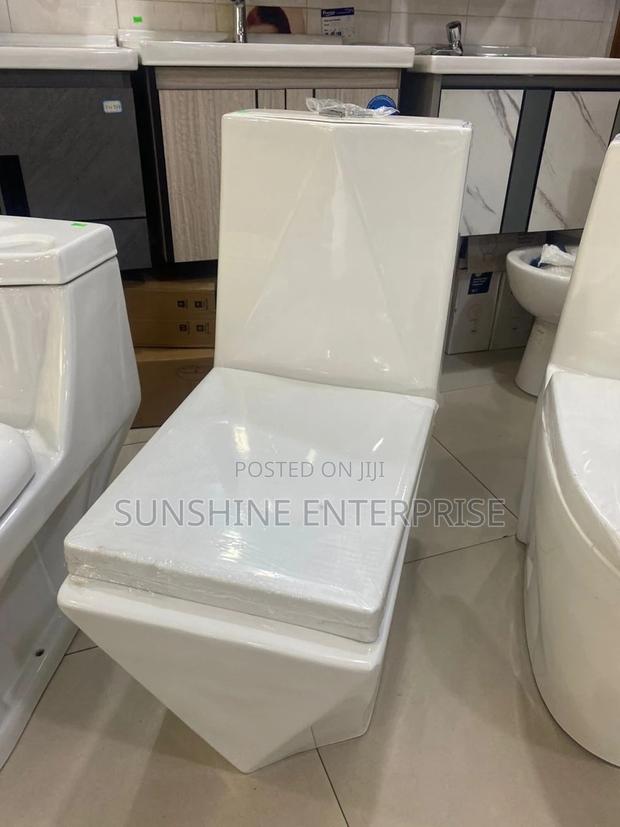 Diamond Luxury Water Closet · Photo 1