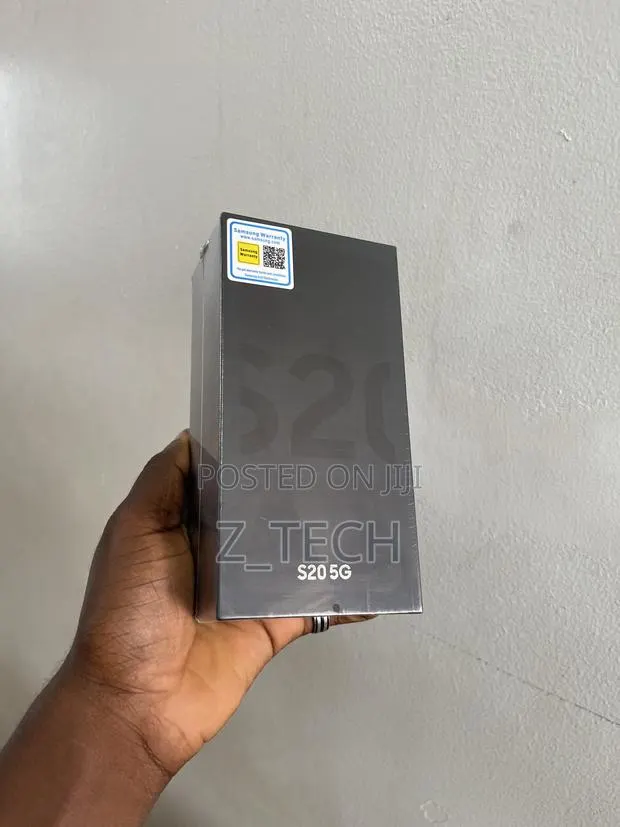 New Samsung Galaxy S20 128 GB Blue · Photo 1