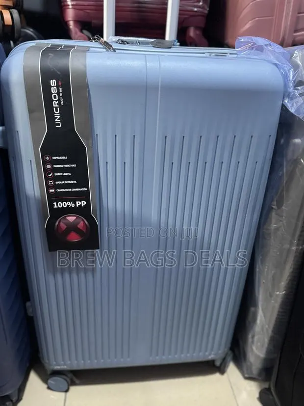 Premium Quality Unicross 28 Inches Large Size Unbreakable Bag. · Photo 1