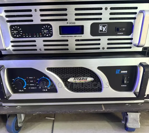 Titanic St3000 2 Channel Bass Amplifier · Photo 1