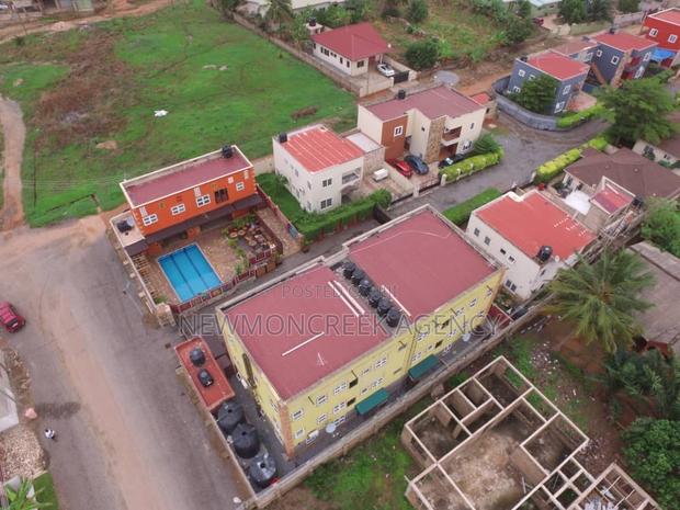 14bdrm Duplex in Ashongman Estate, Accra Metropolitan for sale
