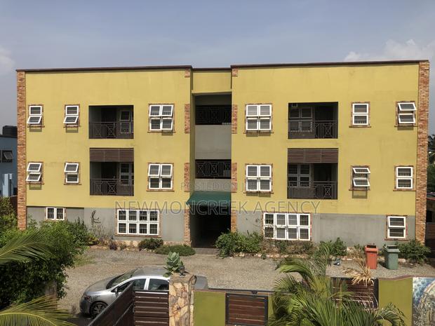 14bdrm Duplex in Ashongman Estate, Accra Metropolitan for sale · Photo 2