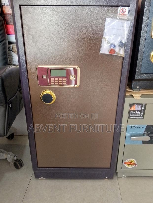 Fireproof Money Safe · Photo 1