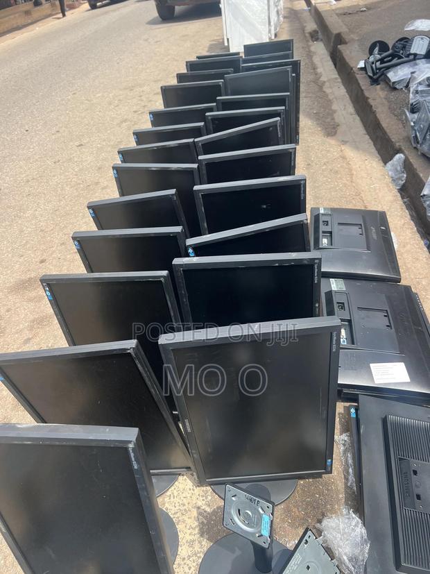 Monitors 22 Inches · Photo 1