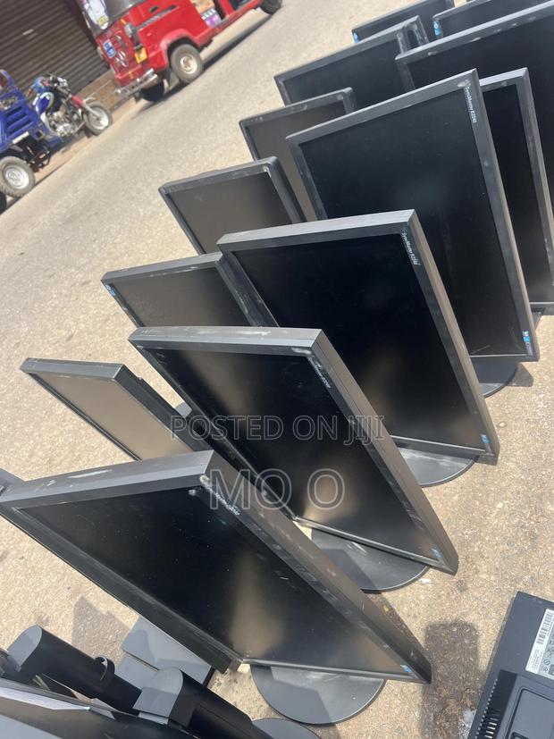 Monitors 22 Inches · Photo 3
