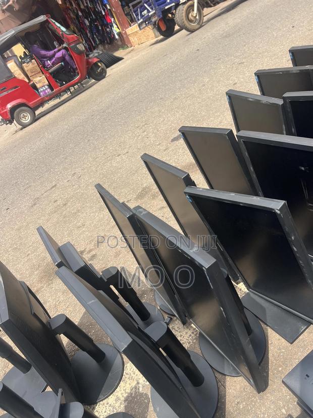 Monitors 22 Inches · Photo 2