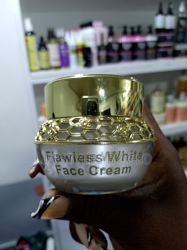 Flawless White Face Cream (Super Glow) · Photo 1