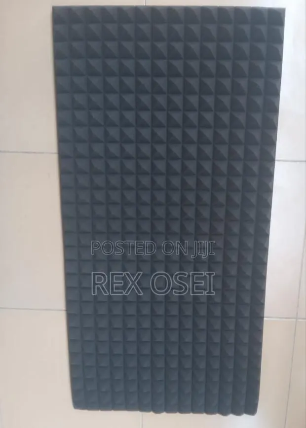 Acoustic Foam Pyramid · Photo 1