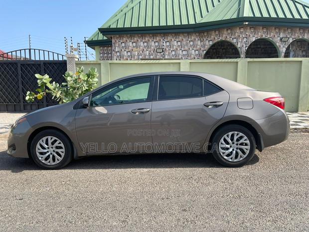 Rent Toyota Corolla