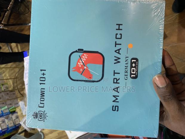 10+1 Crown Ultra Smartwatch · Photo 2