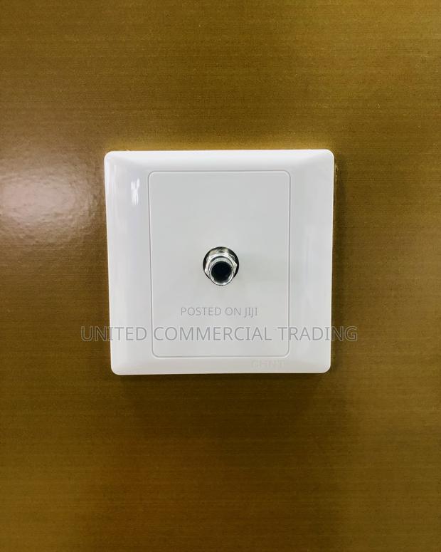 TV Socket (White) · Photo 2
