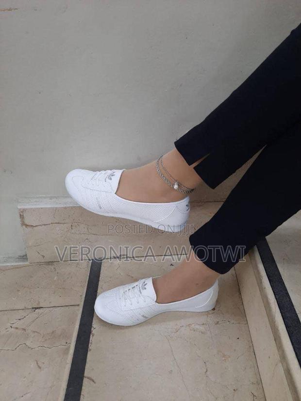 Adidas Lady's Footwear · Photo 3