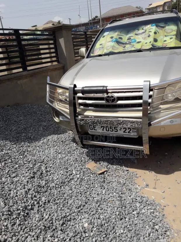 Toyota Highlander V6 FWD 2004 Gold · Photo 1