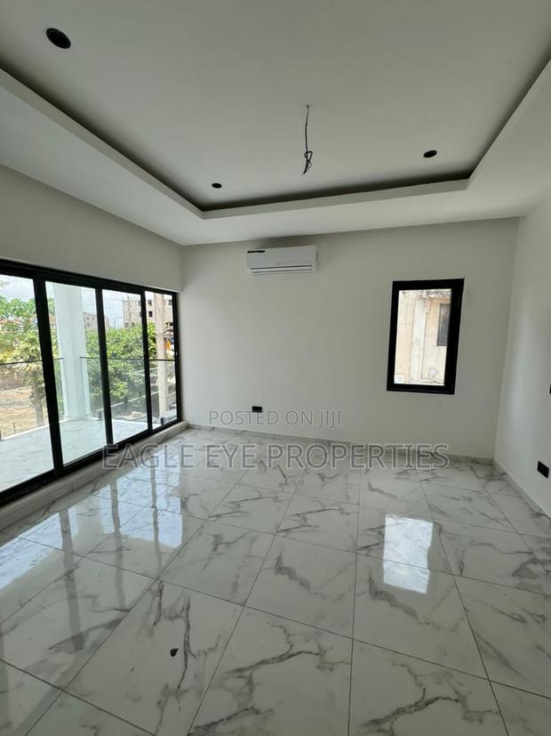 3bdrm House in School Junction for sale · Photo 7