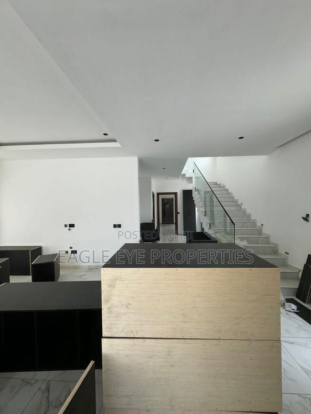 3bdrm House in School Junction for sale · Photo 8