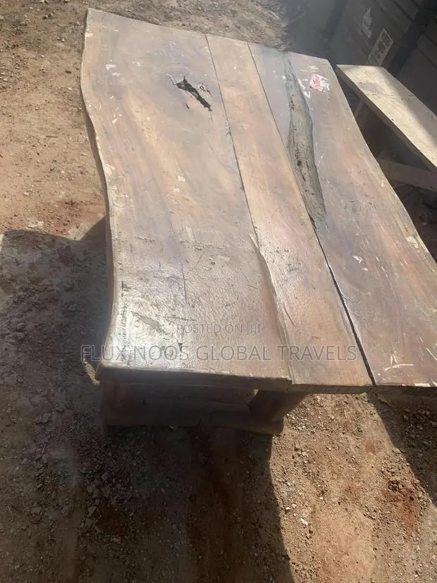 Used Bulk Quality Treated Red Wood · Photo 1