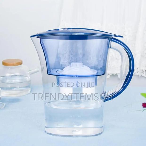 Water Filter Pitcher Activated Carbon Filtration · Photo 1