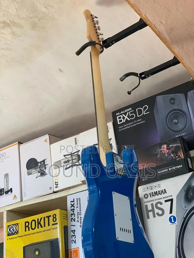 Squier Lead/ Electric Guitar · Photo 3