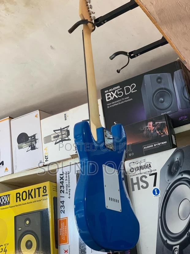 Squier Lead/ Electric Guitar · Photo 4