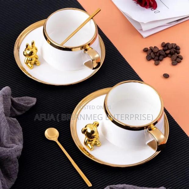 Luxury Ceramic Coffee Mug With Underplate and Spoon. · Photo 4