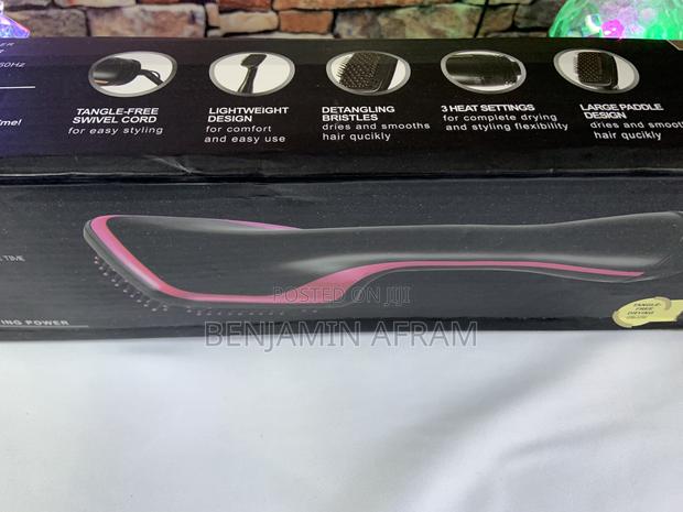 Hair Dryer With Brush · Photo 2