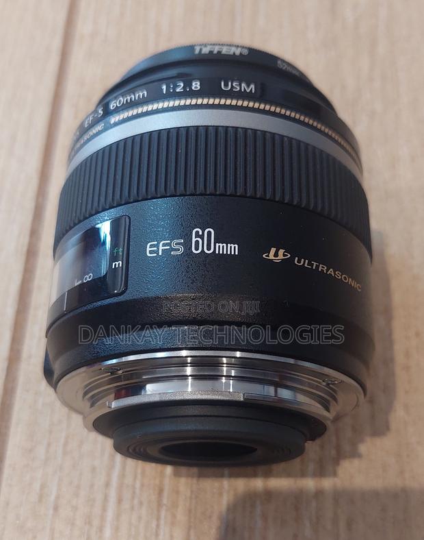 Canon EF-S 60mm F/2.8 Macro USM Lens · Photo 6