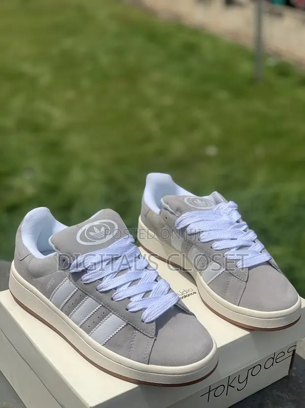 Original Adidas in Types · Photo 1