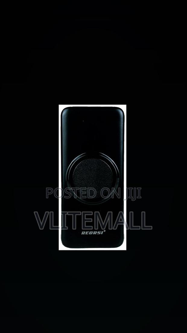RECRSI Wireless Power Bank ( RE-PB031 ) · Photo 5