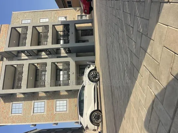 2bdrm Apartment in Lashibi, Sakumono for rent · Photo 1